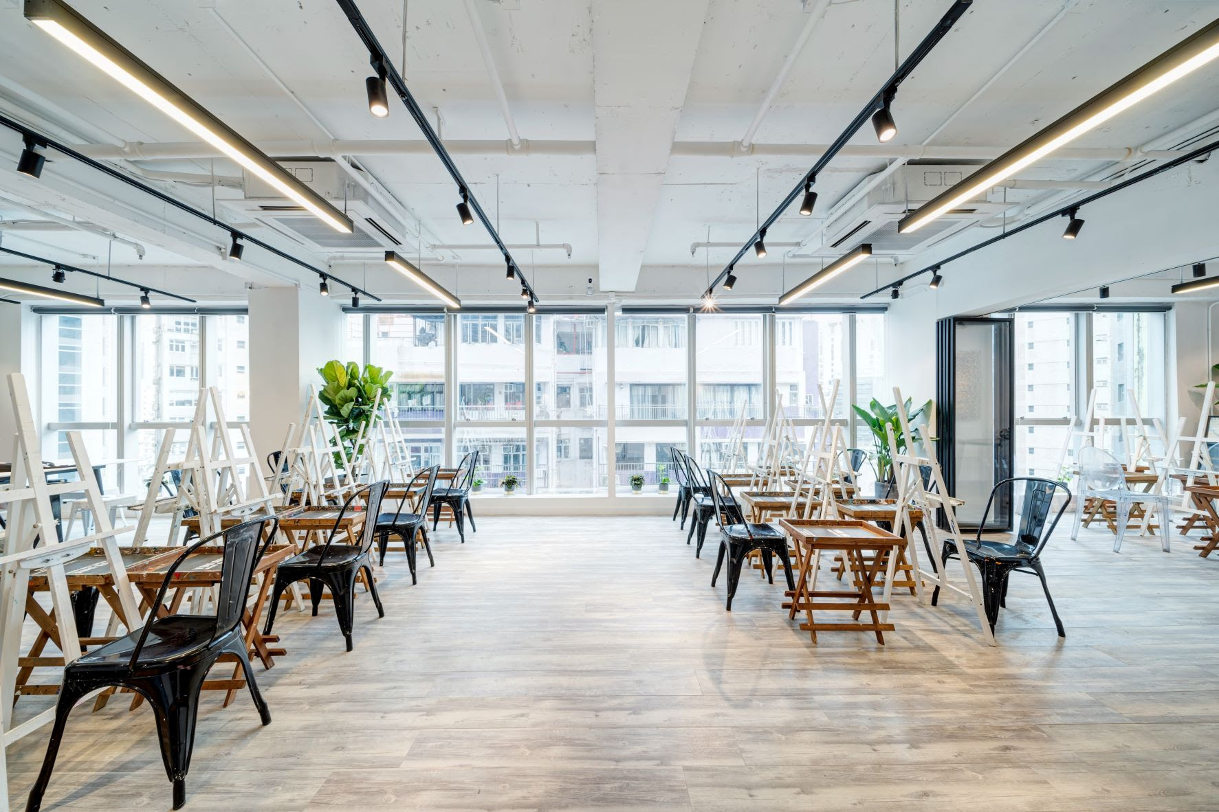 舒適的環境輕鬆創作繪畫