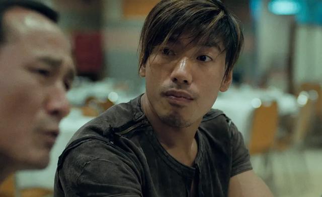 其中最令人印象深刻的莫過於《古惑仔》中囂張跋扈的「烏鴉」