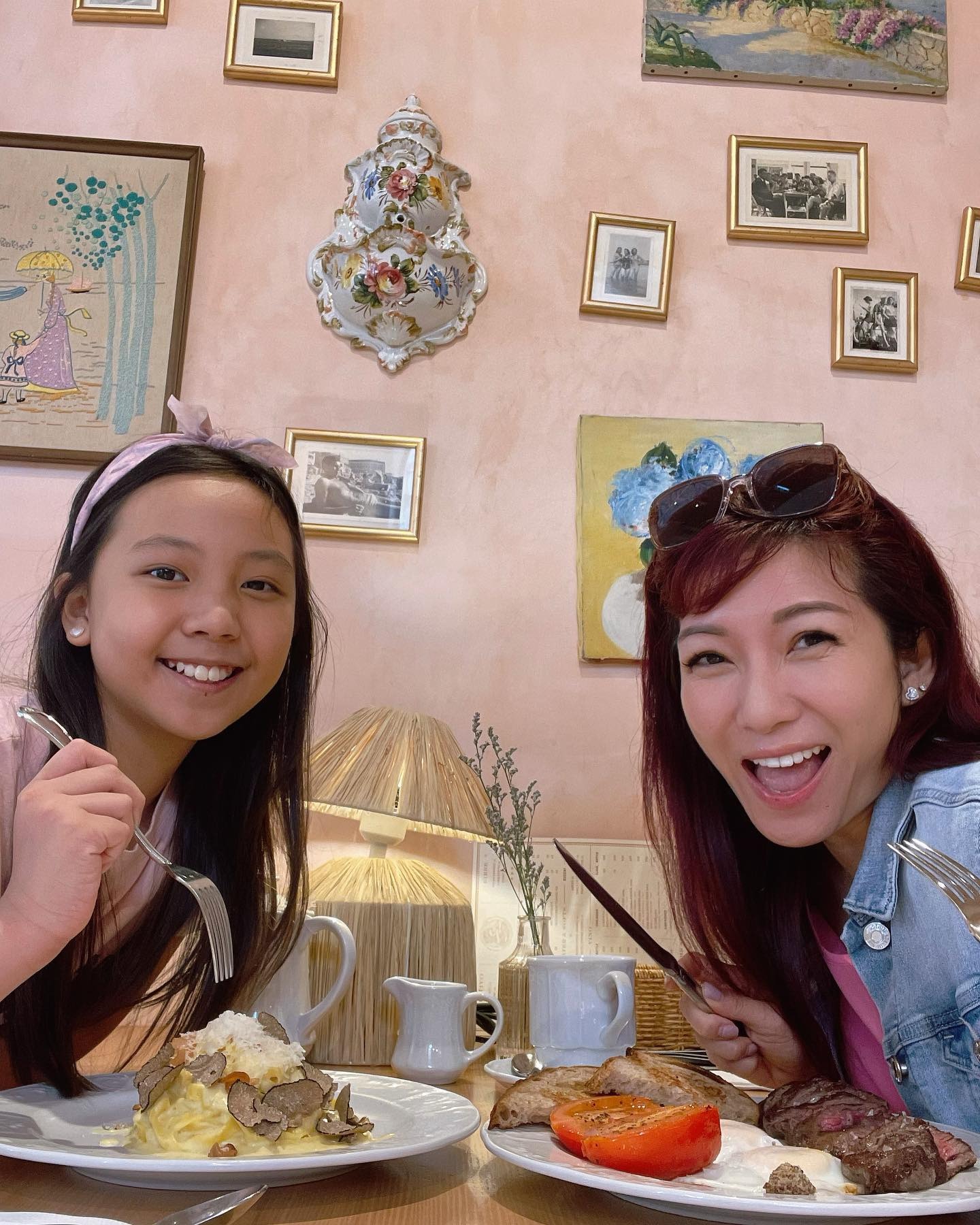 朱凱婷經常在社交平台上傳與家人的溫馨合照