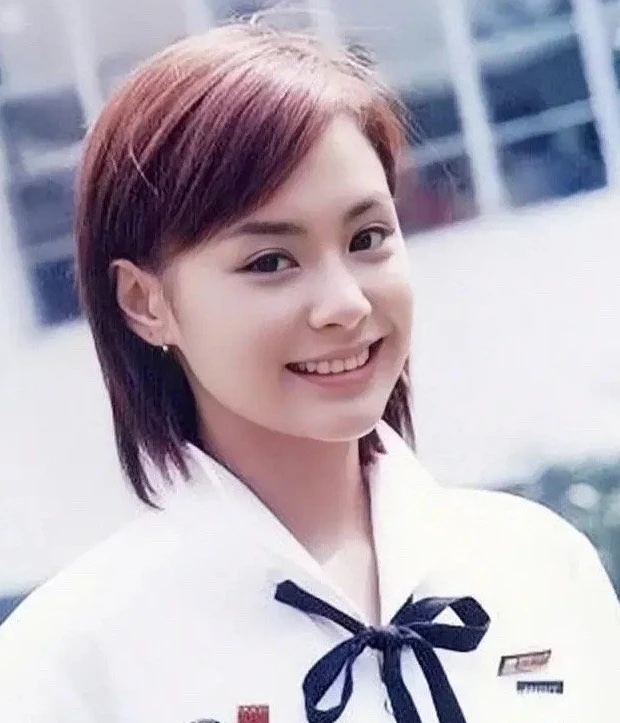 二十歲出頭的阿嬌