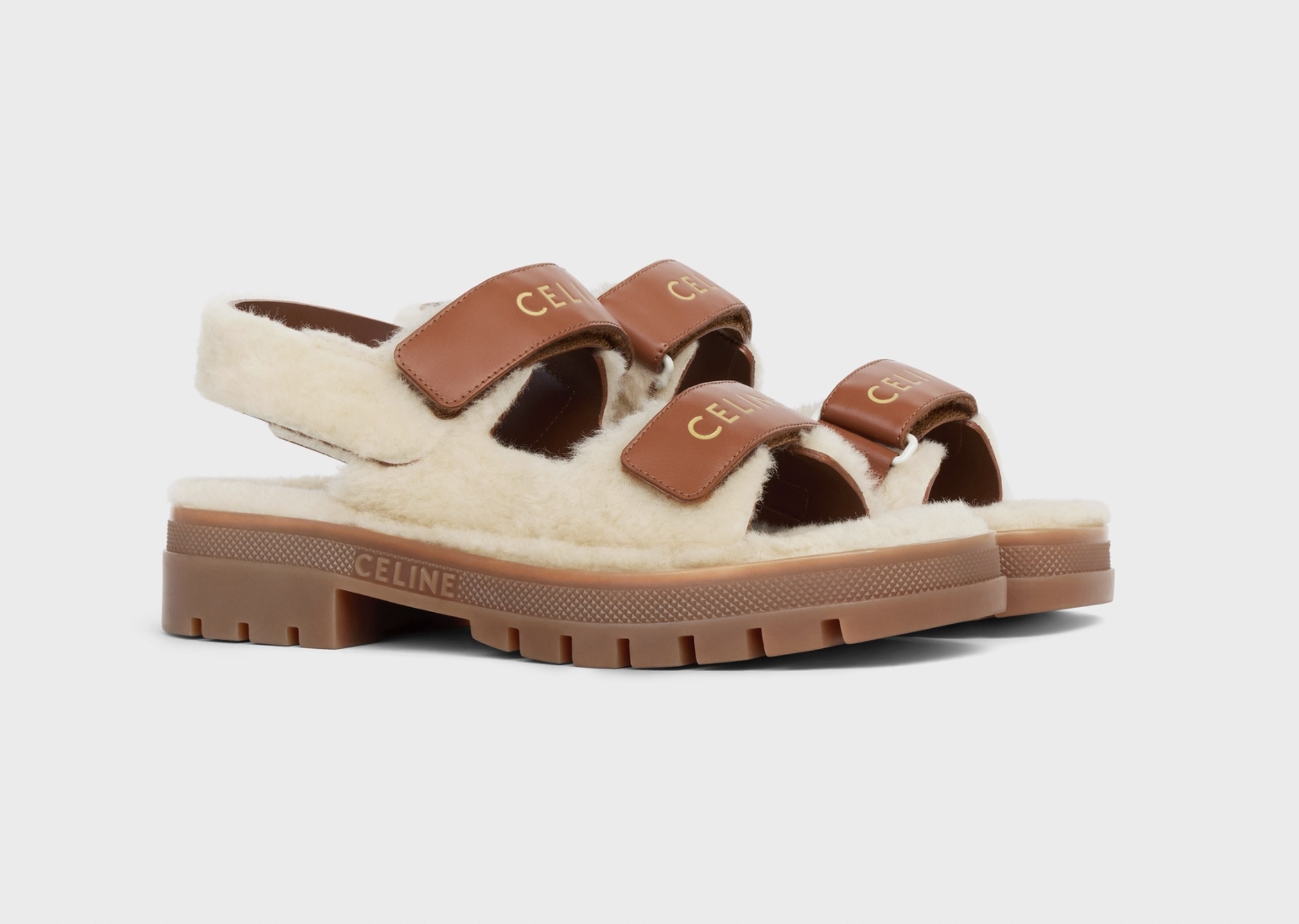 長毛羊皮CELINE LEO涼鞋 $8,300