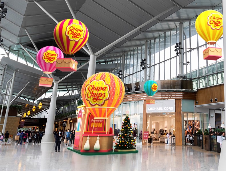 二樓天橋的5米高「珍寶繽FUN熱氣球」