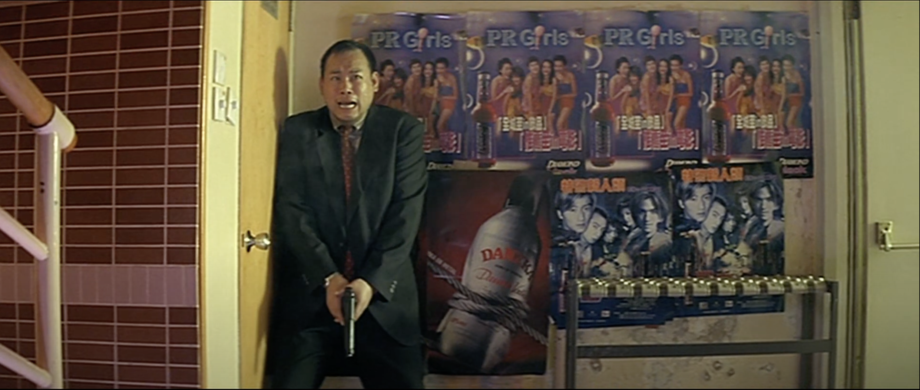 邱萬城亦參演過不少電影,當中最為人熟悉的相信是由杜琪峯執導的《鎗火》。