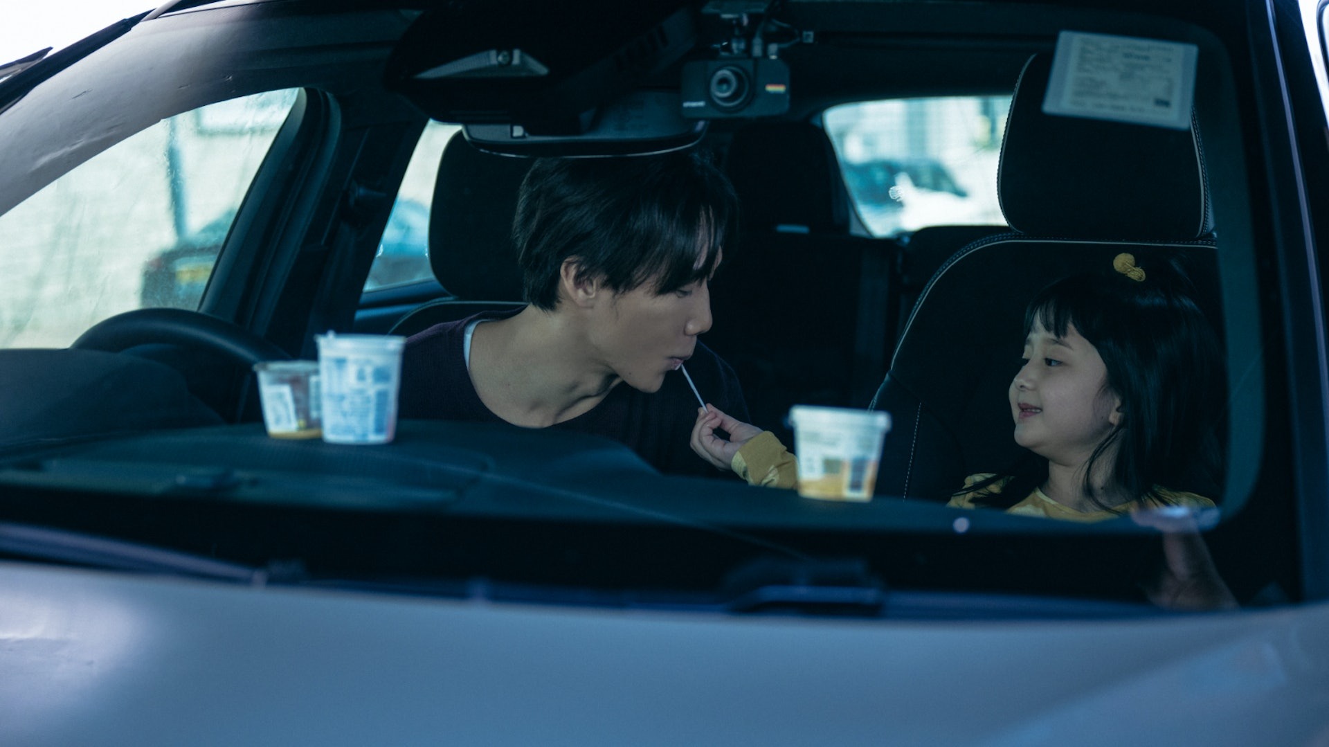 在劇中對Stanley扭計不想上堂而撒嬌