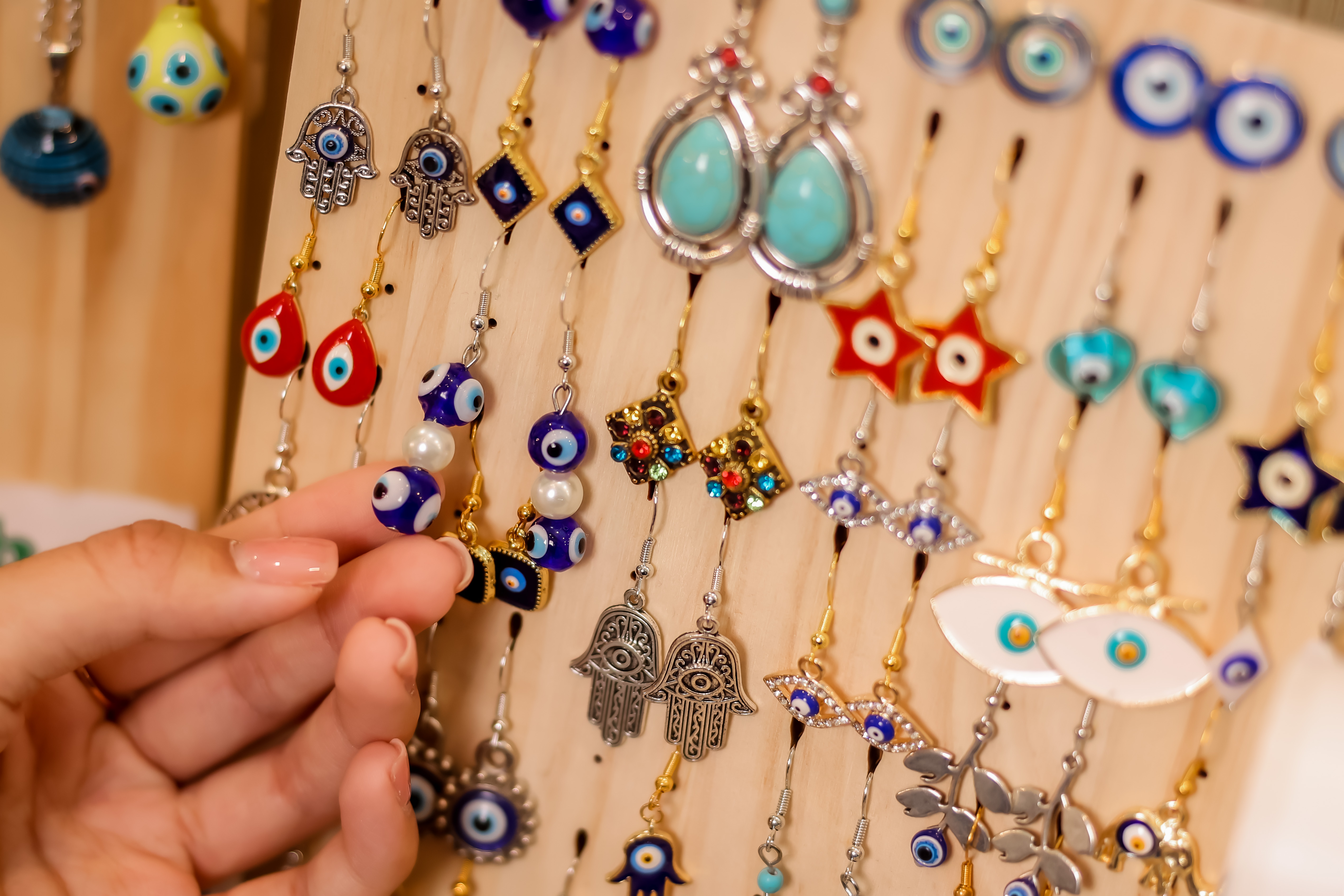 MCP新都城中心的閃亮聖誕市集有不少飾物選擇!