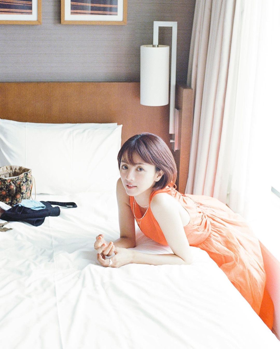 滿島光時常掛著如陽光般充滿活力的笑容。