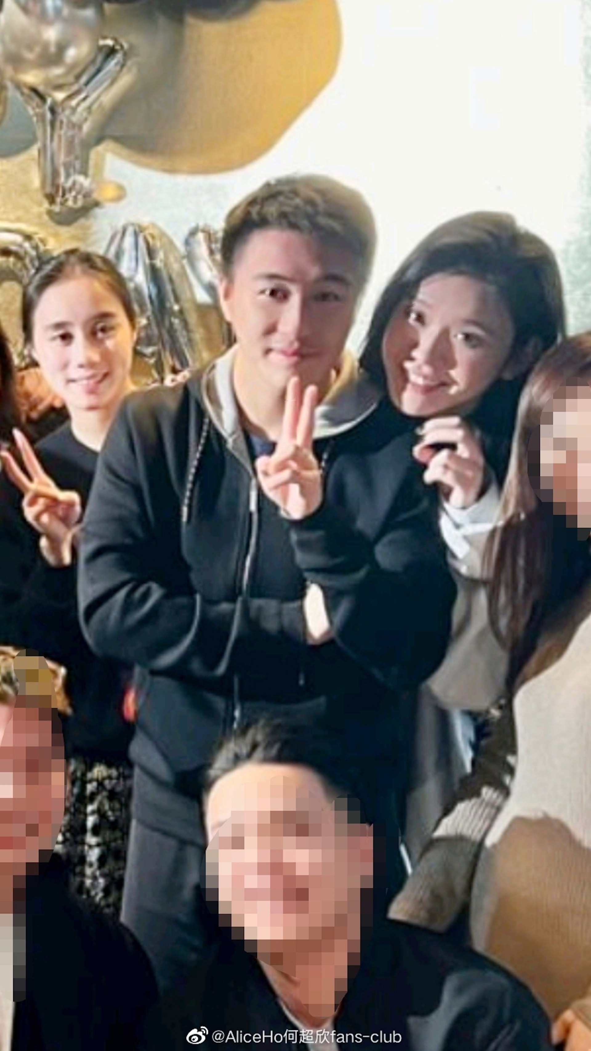 何超欣不化妝也好好看，果然是賭王口中所說的「靚到不得了」！