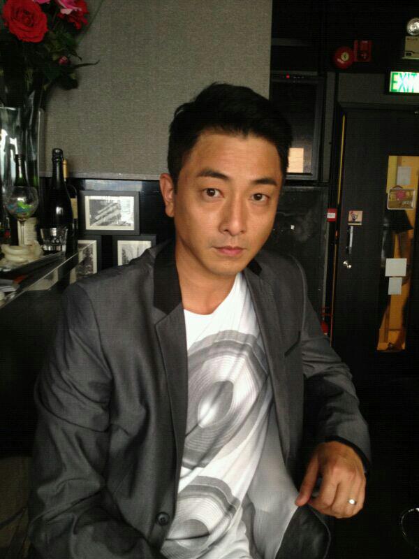 畢業後被安排演出三四線角色