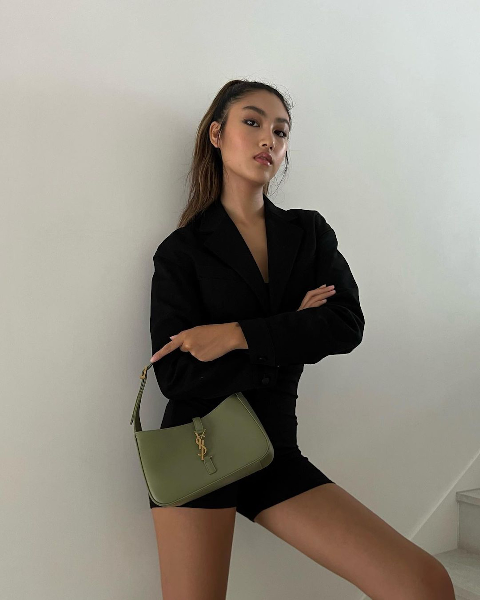 YSL LE 5 À 7 HOBO BAG IN SMOOTH LEATHER HK$17,500