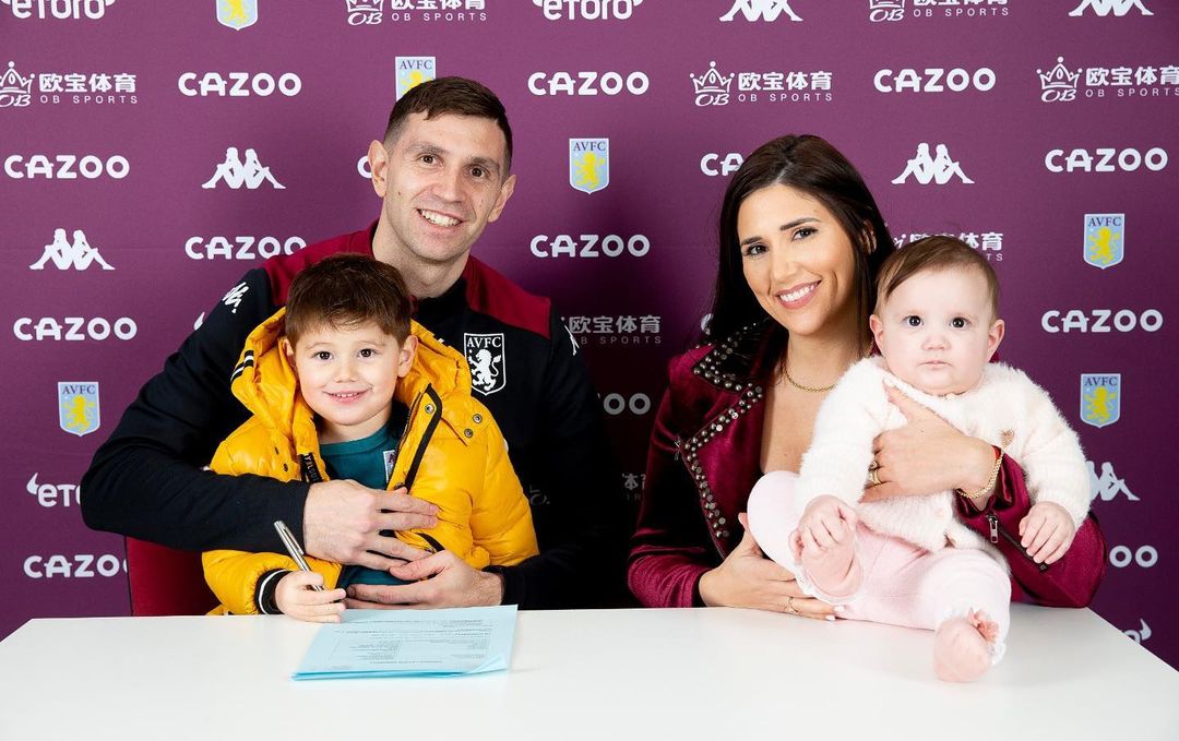 2017年與圈外女友Amanda Mandinha結婚