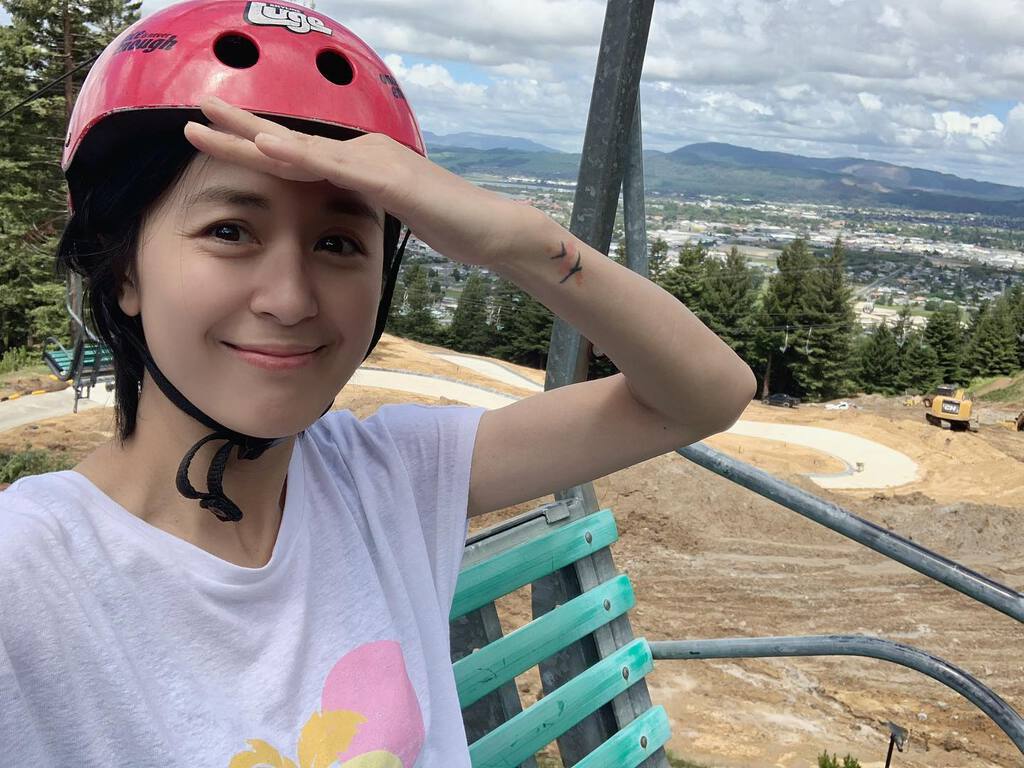 唐寧已移居紐西蘭。