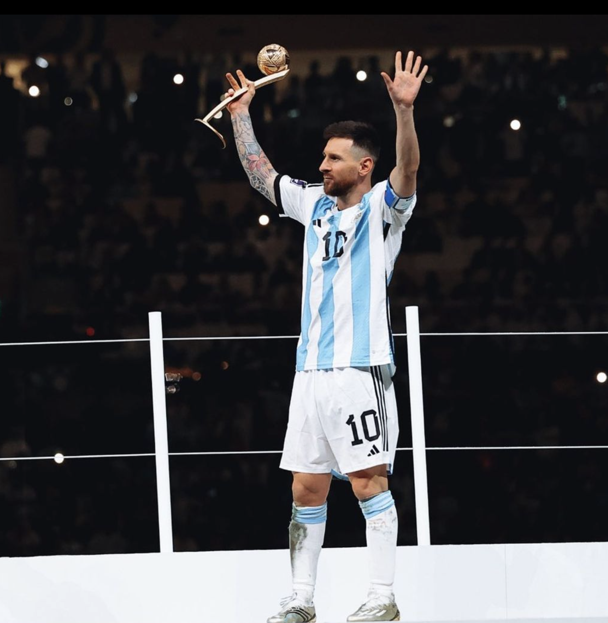 美斯在年紀輕輕時已經傳球射球樣樣皆能