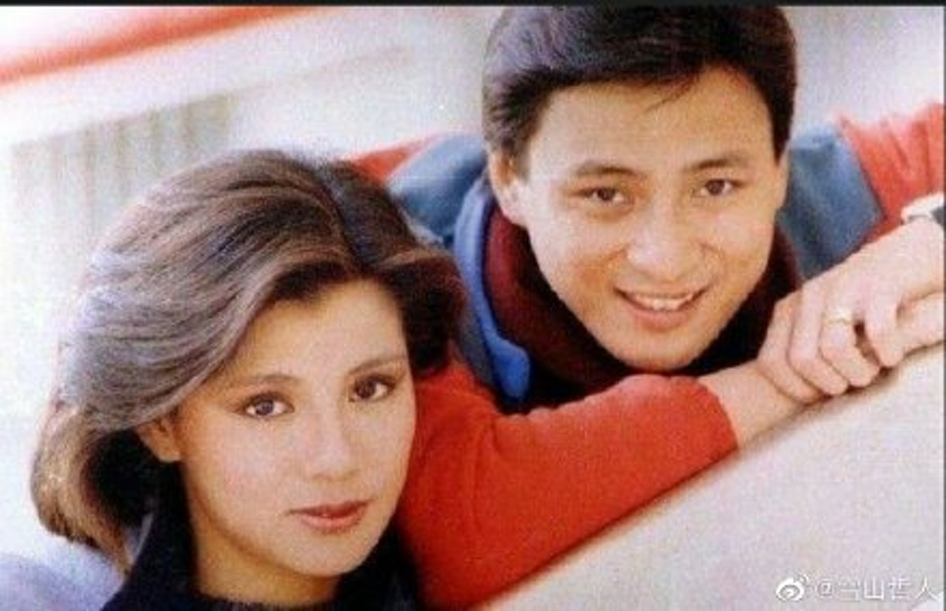 24歲的翁美玲參演了人生第一部劇《十三妹》,並與劇中的湯鎮業結下姻緣。