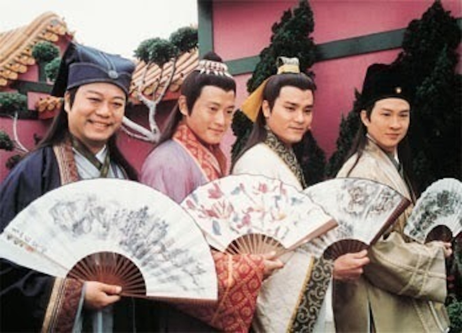 劇集《金裝四大才子》中歐陽震華、張家輝、林家棟和魏駿傑手中的紙扇畫作便是出自於陳勉良手筆