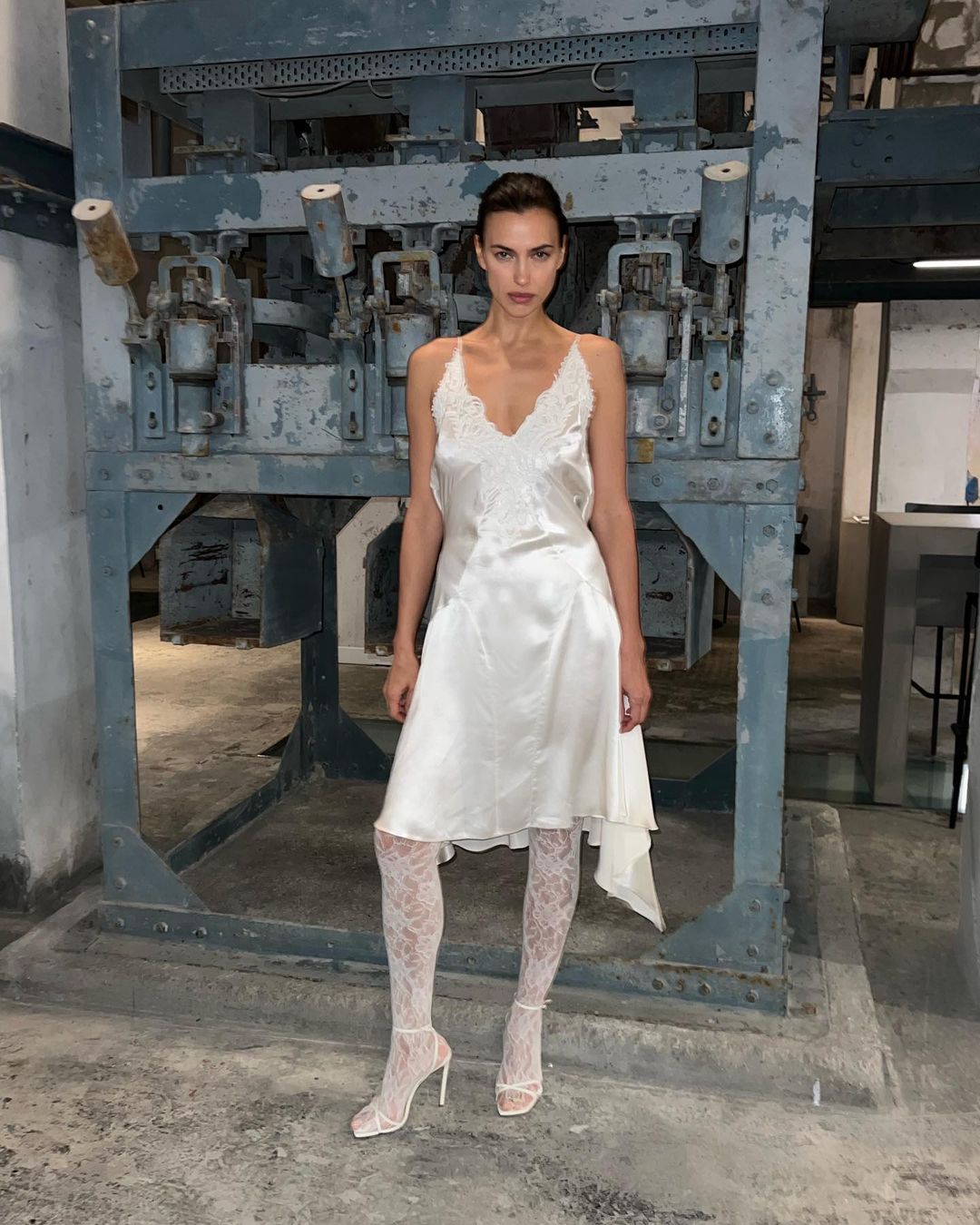 兩人拍拖長達五年,雖然外界很看好這段戀情,但C朗寧願找代母生子也不願與Irina生兒育女,最後兩人分手收場。