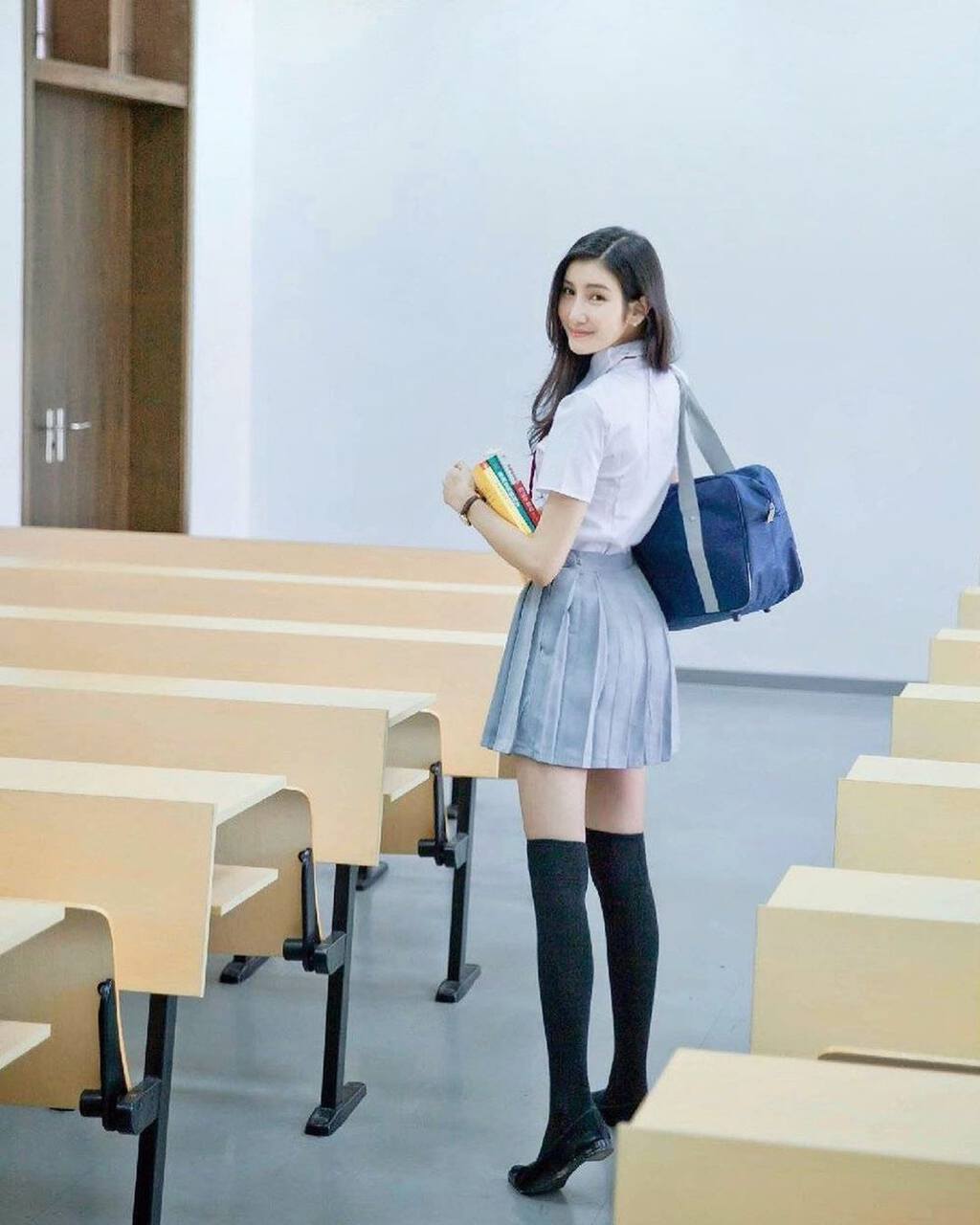 沈殷怡收藏不少手袋。