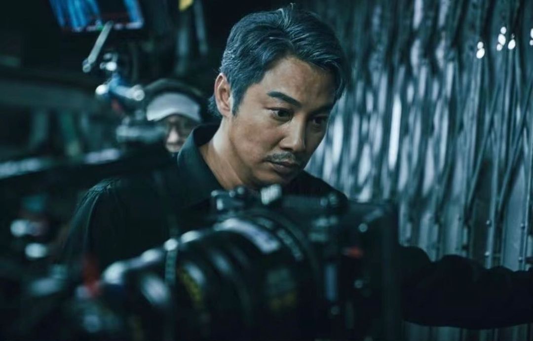 歌壇發展平平 加盟TVB開始拍劇