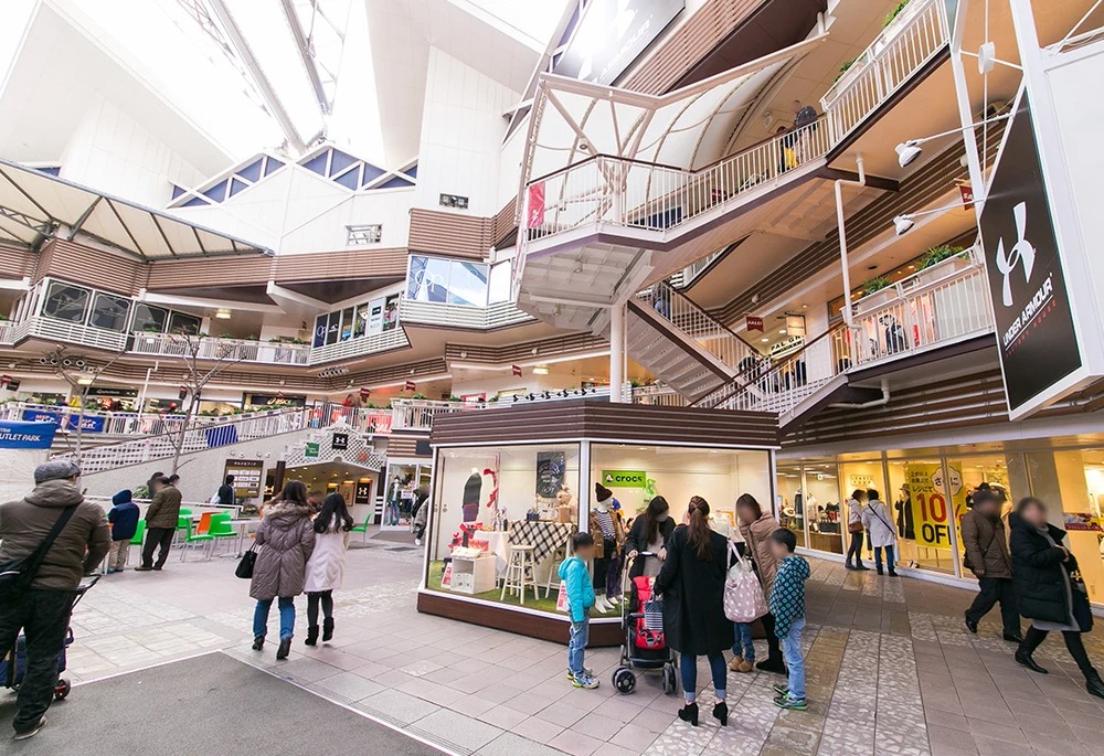 大阪鶴見以售賣日本本土品牌和運動品牌而知名