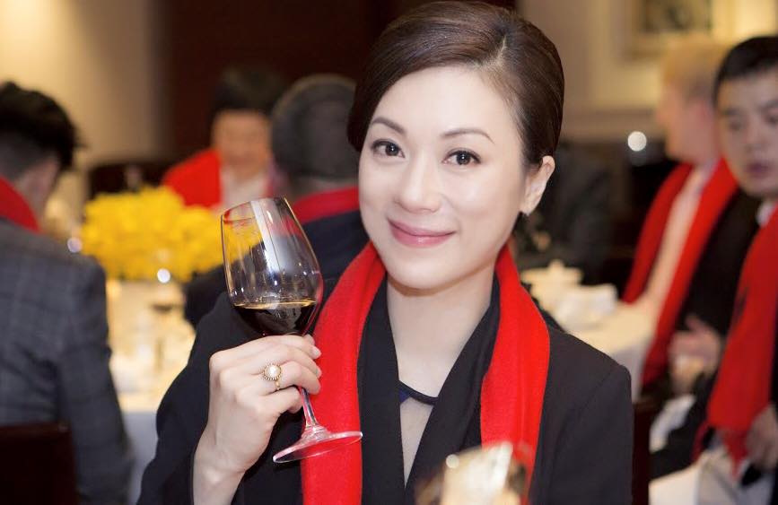 被徐克發掘進入娛樂圈