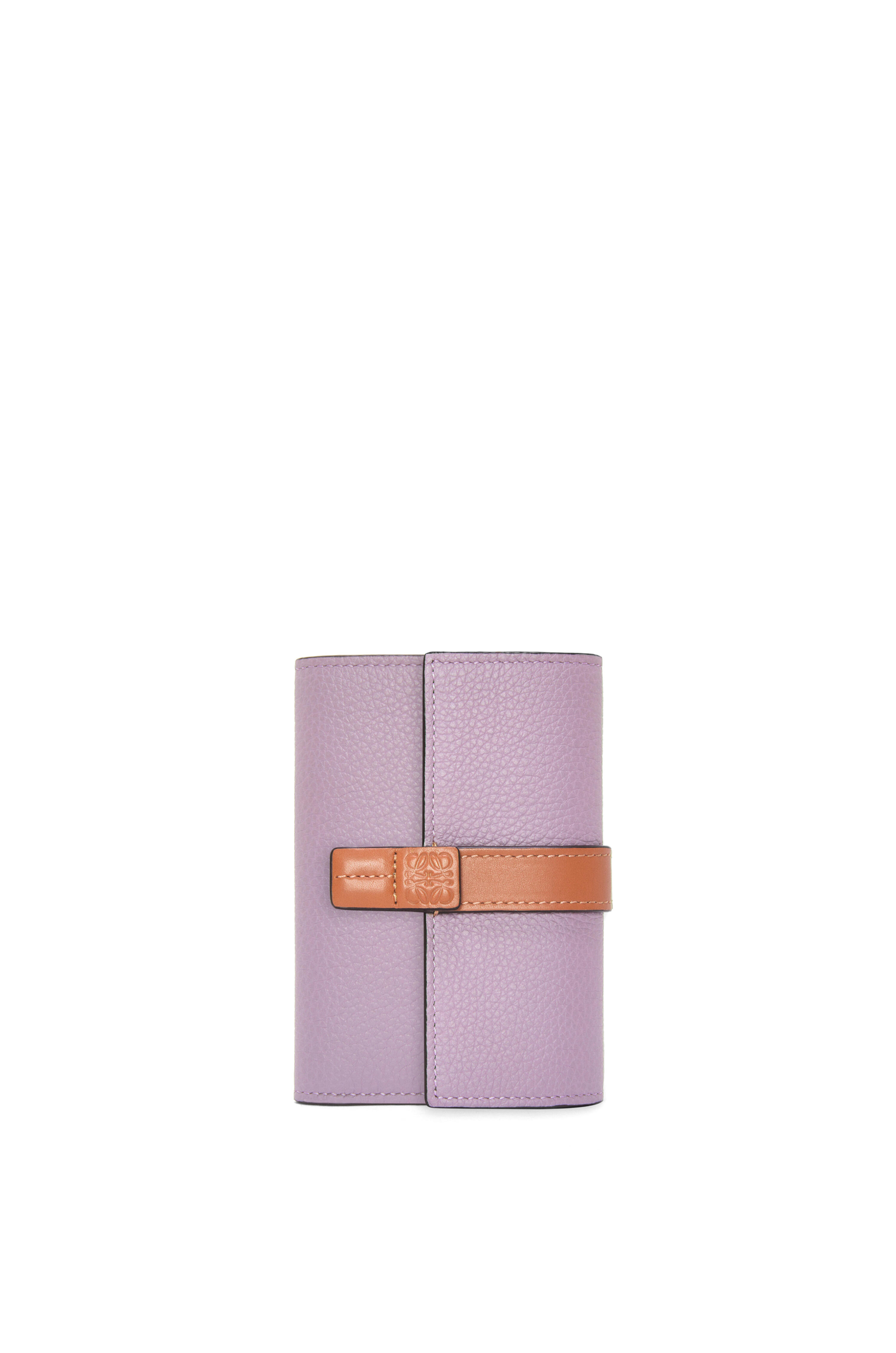 水瓶座銀包推介:LOEWE Small vertical wallet in soft grained calfskin 450£