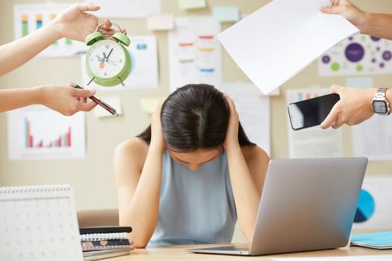 我們在職場上難免會遇到困難而感到不安，形成一種職場焦慮。