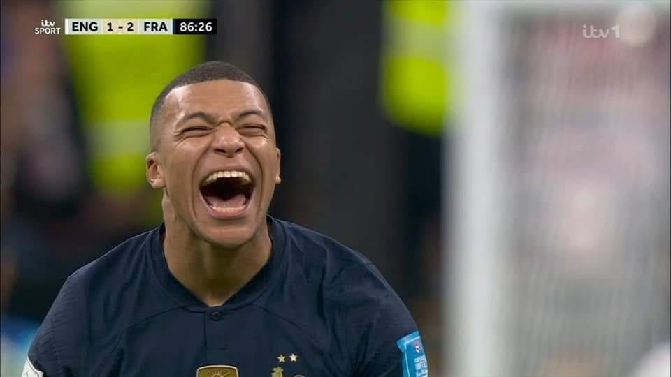 麥巴比估計年收入為1.28億美元