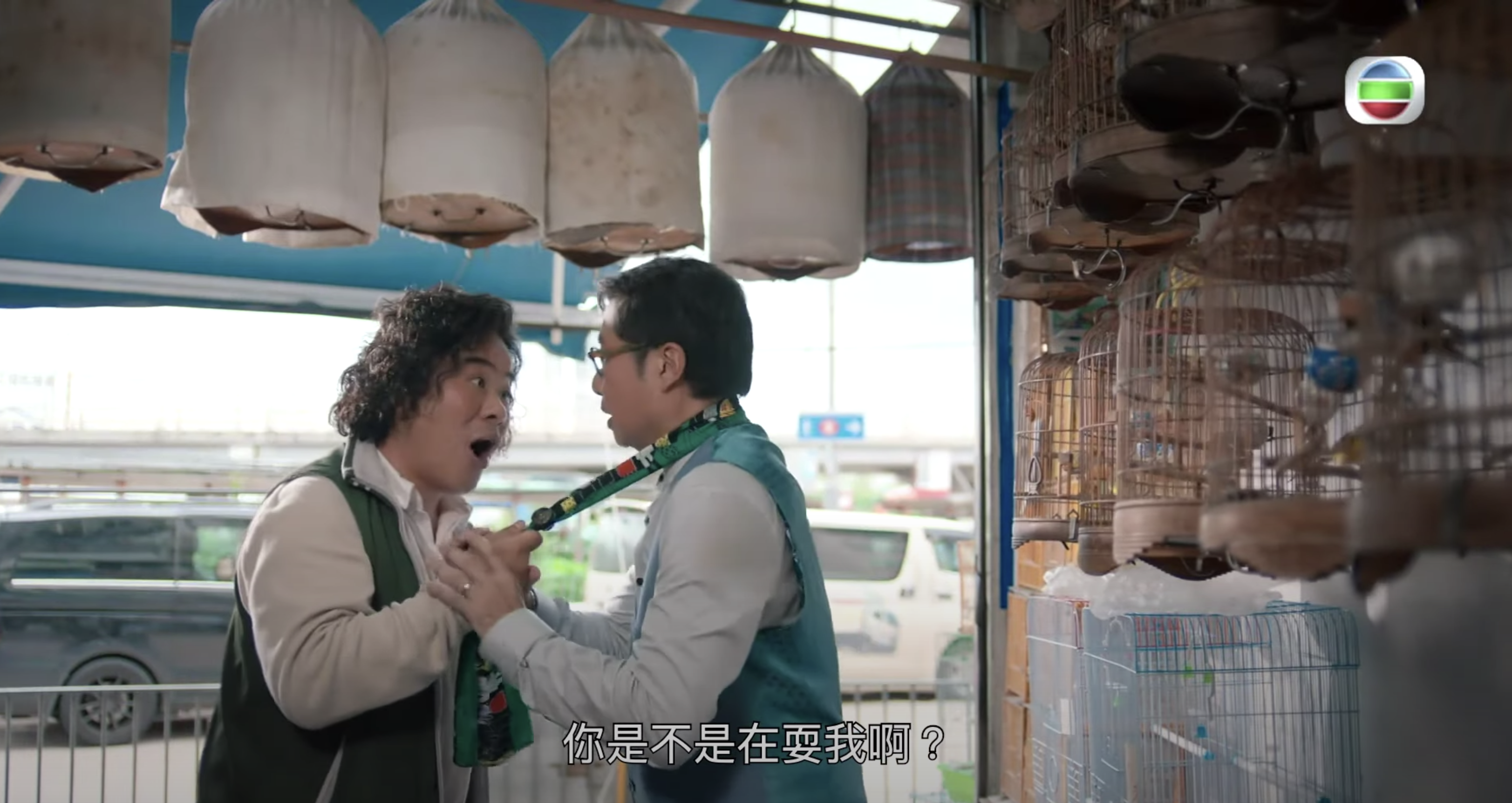 不少網民指鄭子誠與韋家雄演得好過癮