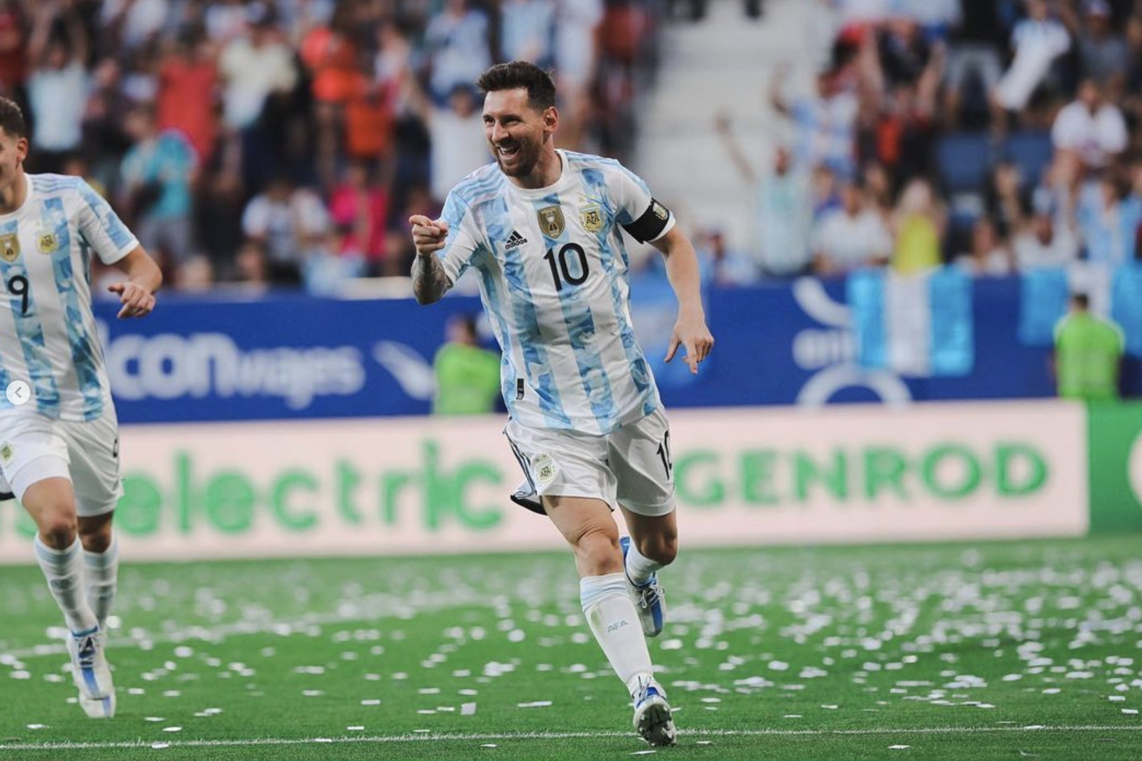 美斯為阿根廷在2006及2010年參加世界盃時，連續兩屆在八強時被德國淘汰出局