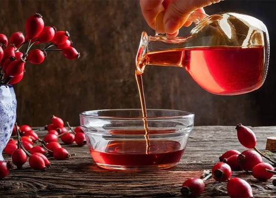 玫瑰果油功效2：淡化皺紋