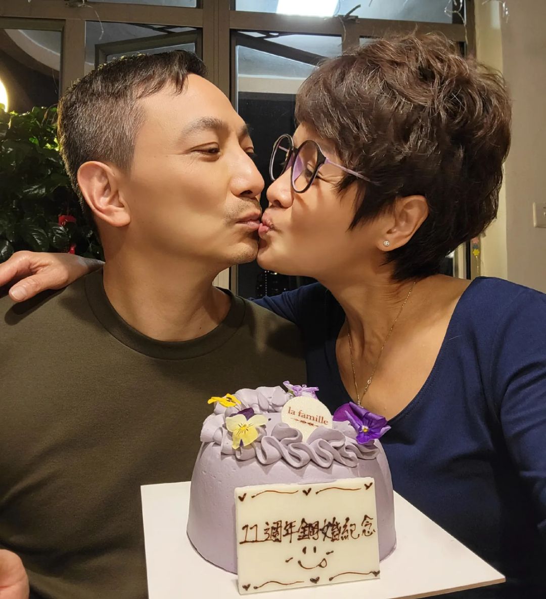 寶珮如因工作結識了任職廉政公署的丈夫Matthew,兩人相識兩個月便閃婚。