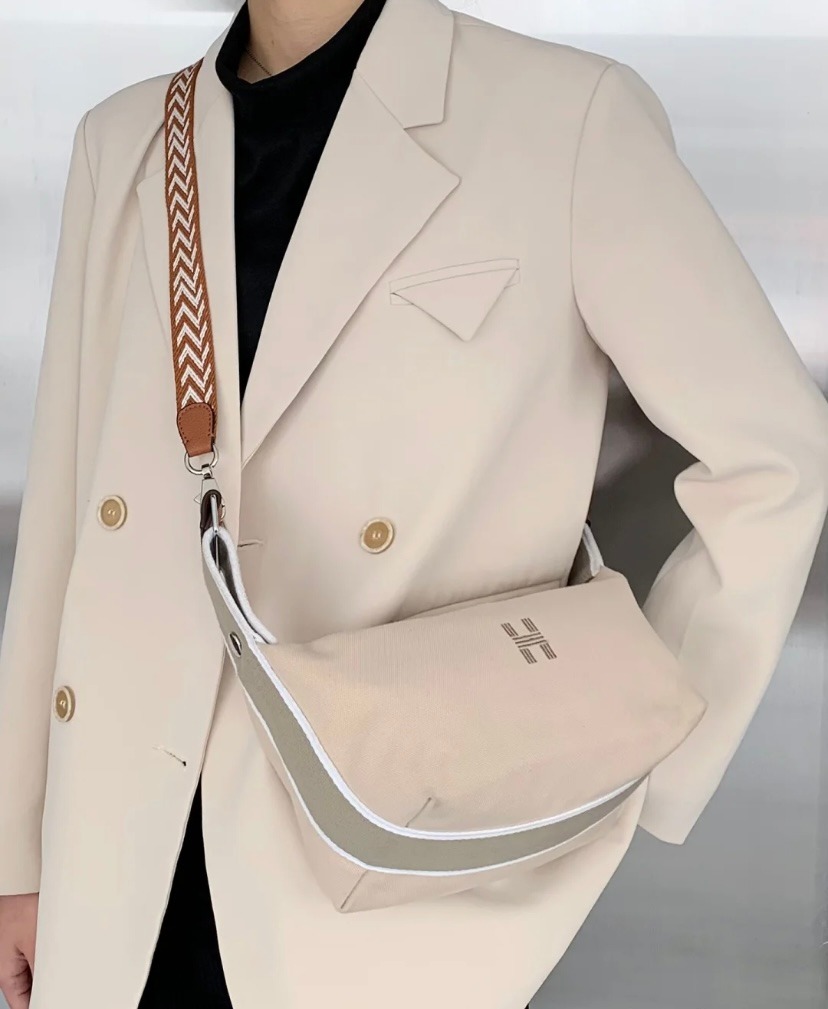 2020年品牌推出的Bride-a-Brac Case