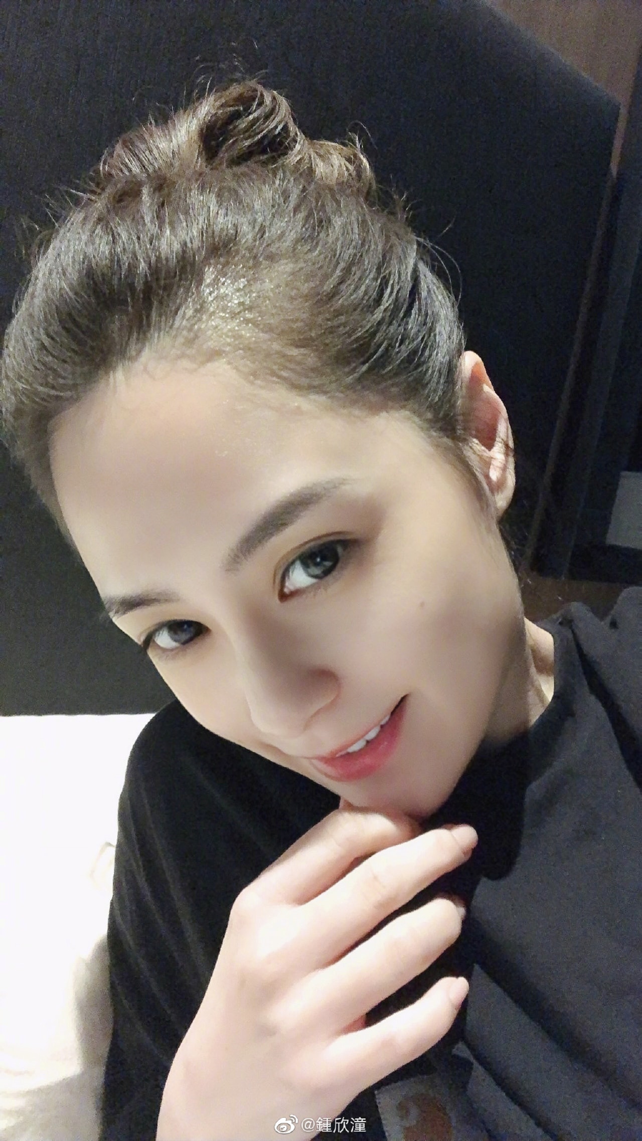 雖然阿嬌已經41歲,但仍然保持少女般的光滑肌膚。