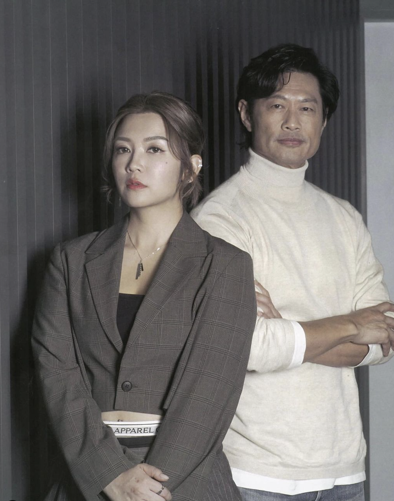 娟姐笑指自己終於可以和城中公認的型男黃德斌拍檔扮演夫妻