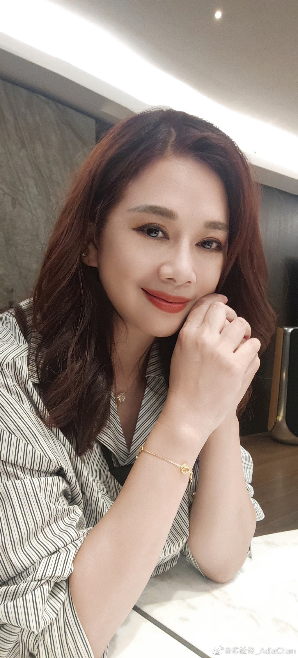 陳松伶的外貌近年來引起爭議。