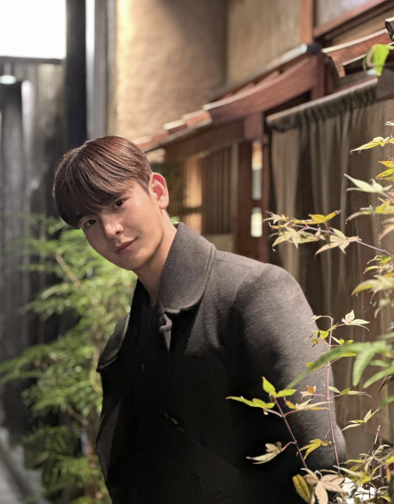 崔鍾宇更被指似韓國男星「臉蛋天才」車銀優