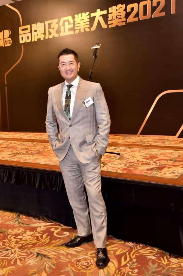 鄧梓峰經常被傳坐擁20億身家,日前他出席活動時首度回應身家之謎。
