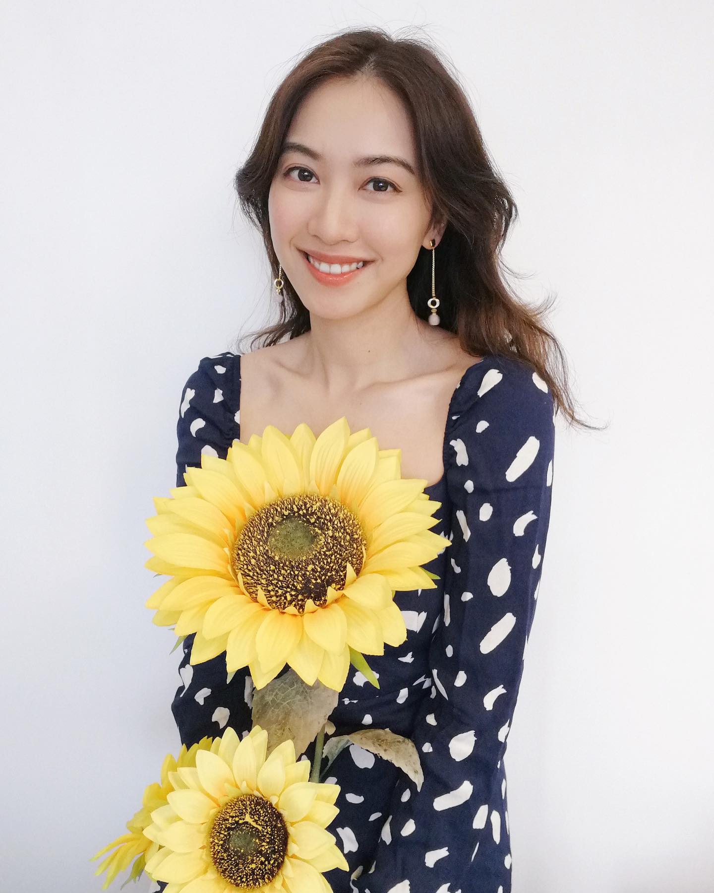 朱千雪與TVB仍有合約隨時復出拍戲。