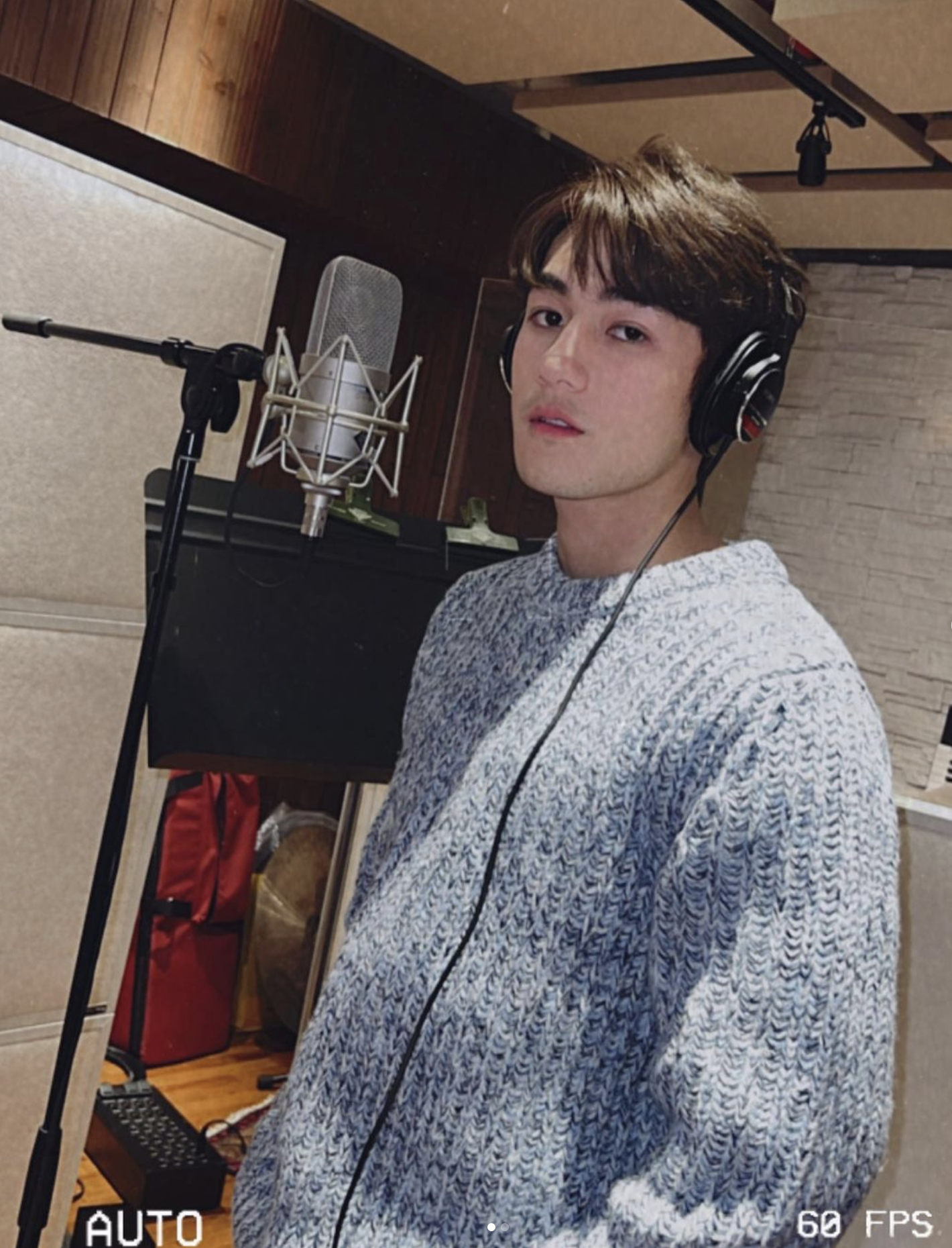 Jeffrey更親自邀請Wyman黃偉文填詞、林奕匡作曲及Edward Chan監製