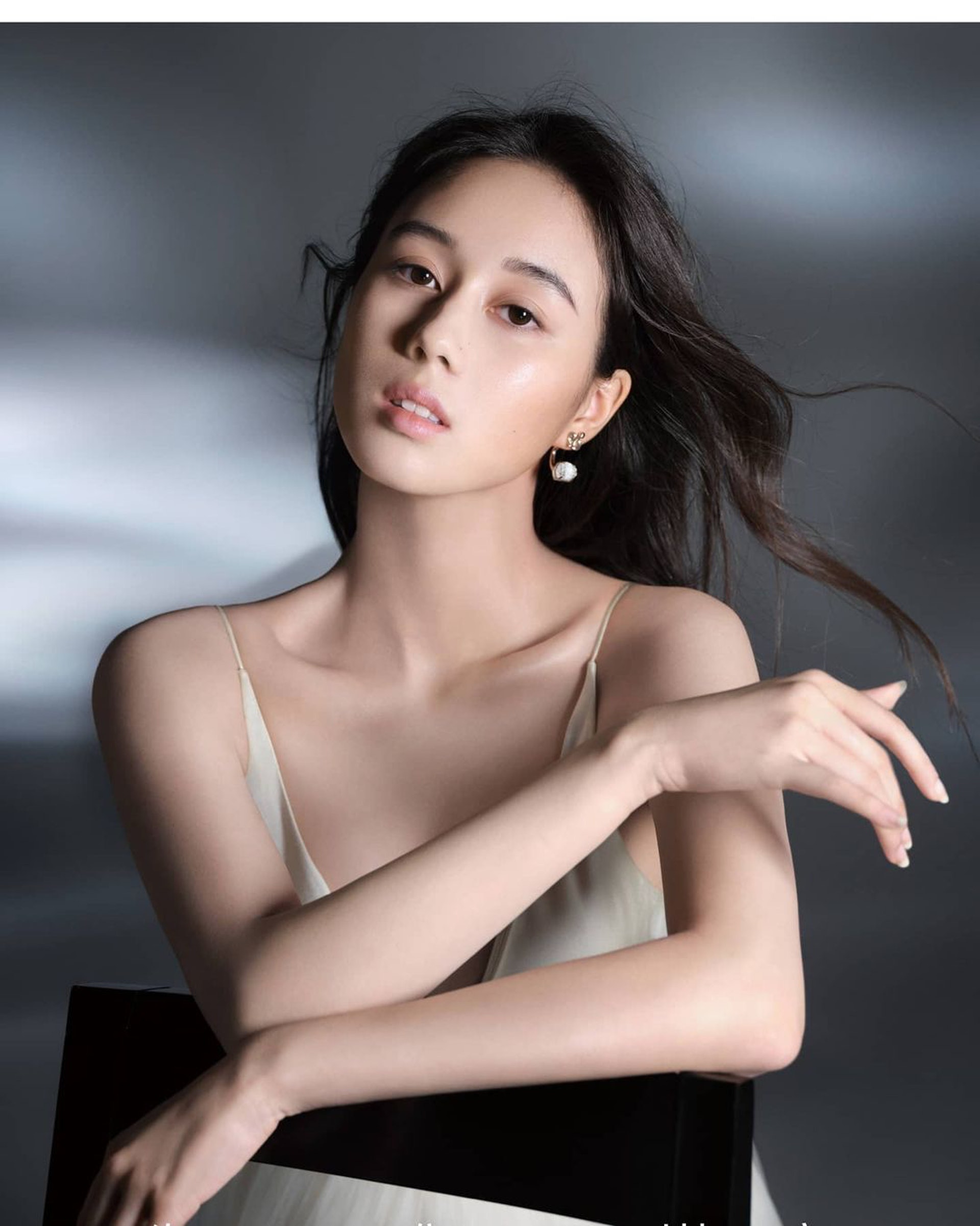 何超欣有生意頭腦身家至少7億。