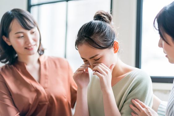 俗語說：「人比人，比死人」如果我們長期將自己的缺點與別人的優點做比較，只會令自己陷入自卑和自我懷疑的困局中。