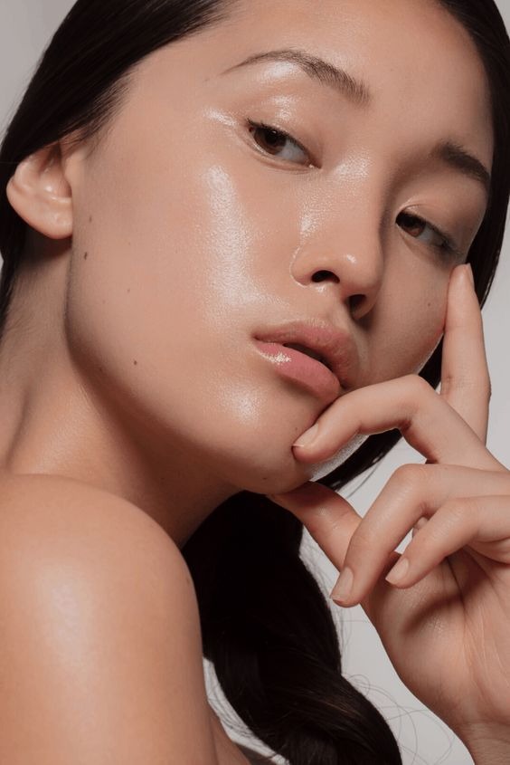 玫瑰果油有提亮膚色、修復暗瘡及紓緩濕疹的功效。