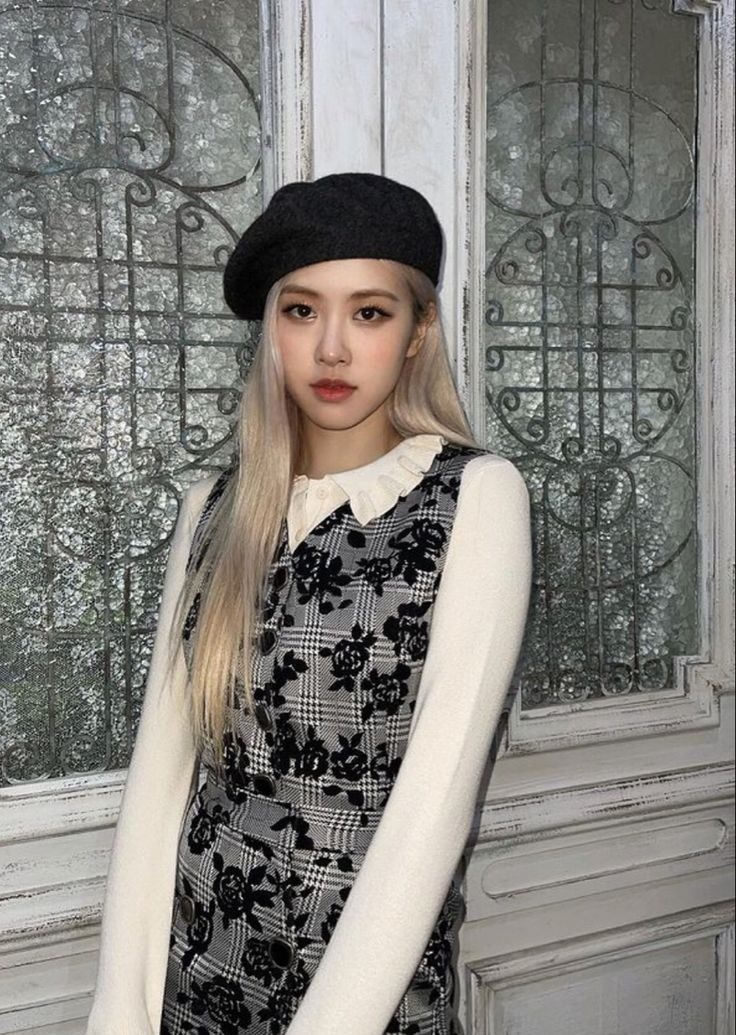 貝雷帽充滿著法式風情，圓弧的帽身配搭正裝、休閒或是帶點性感或風格的服裝也能散發出時髦的氣息。