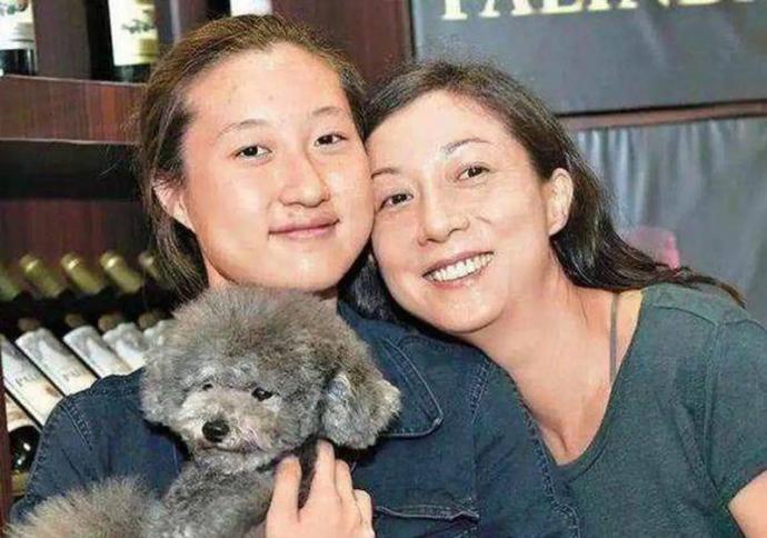 兩母女就開始鬧不合