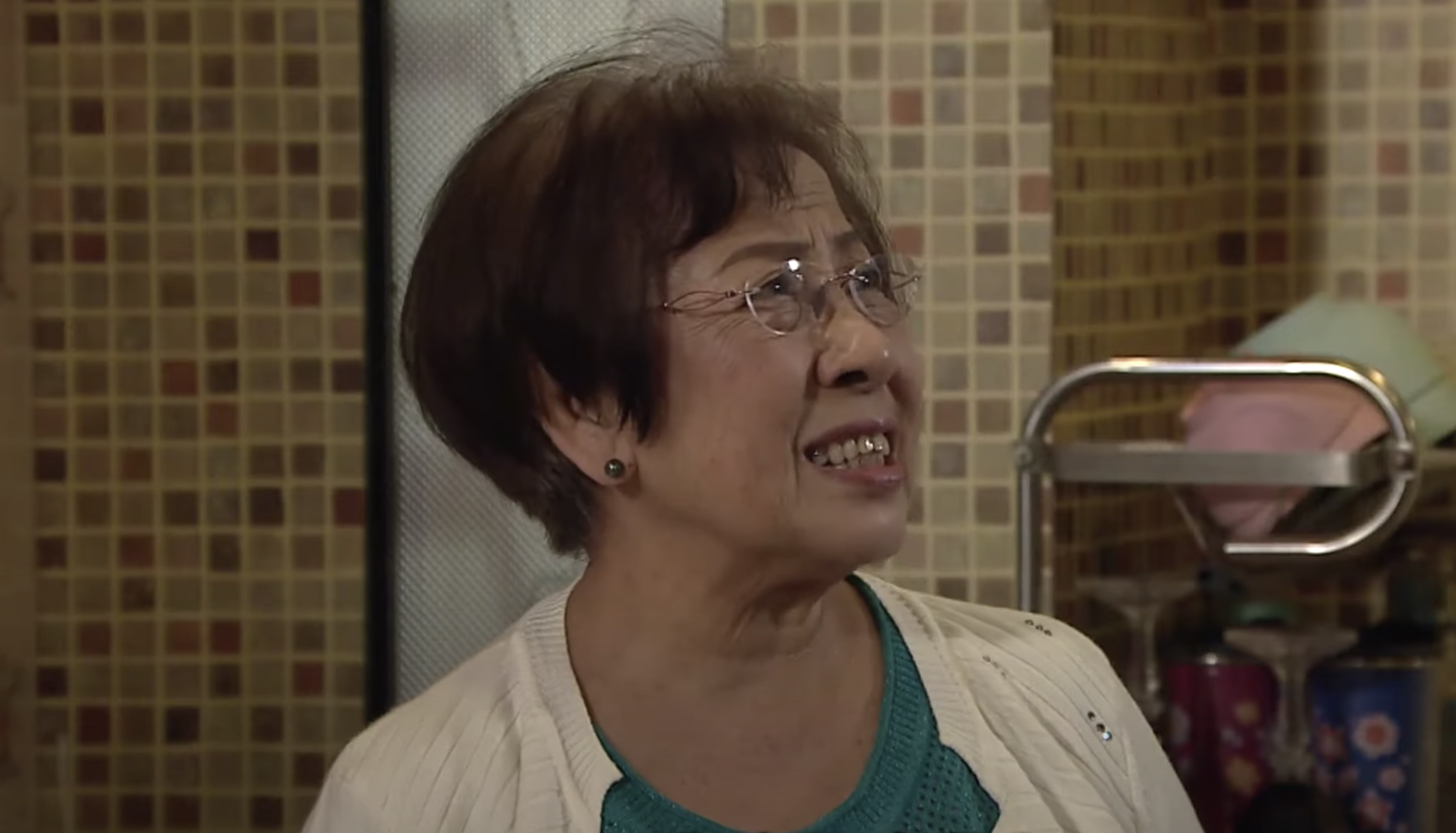 TVB劇集《愛回家之開心速遞》中飾演「食屎陳師奶」一角深入民心的孫慧蓮