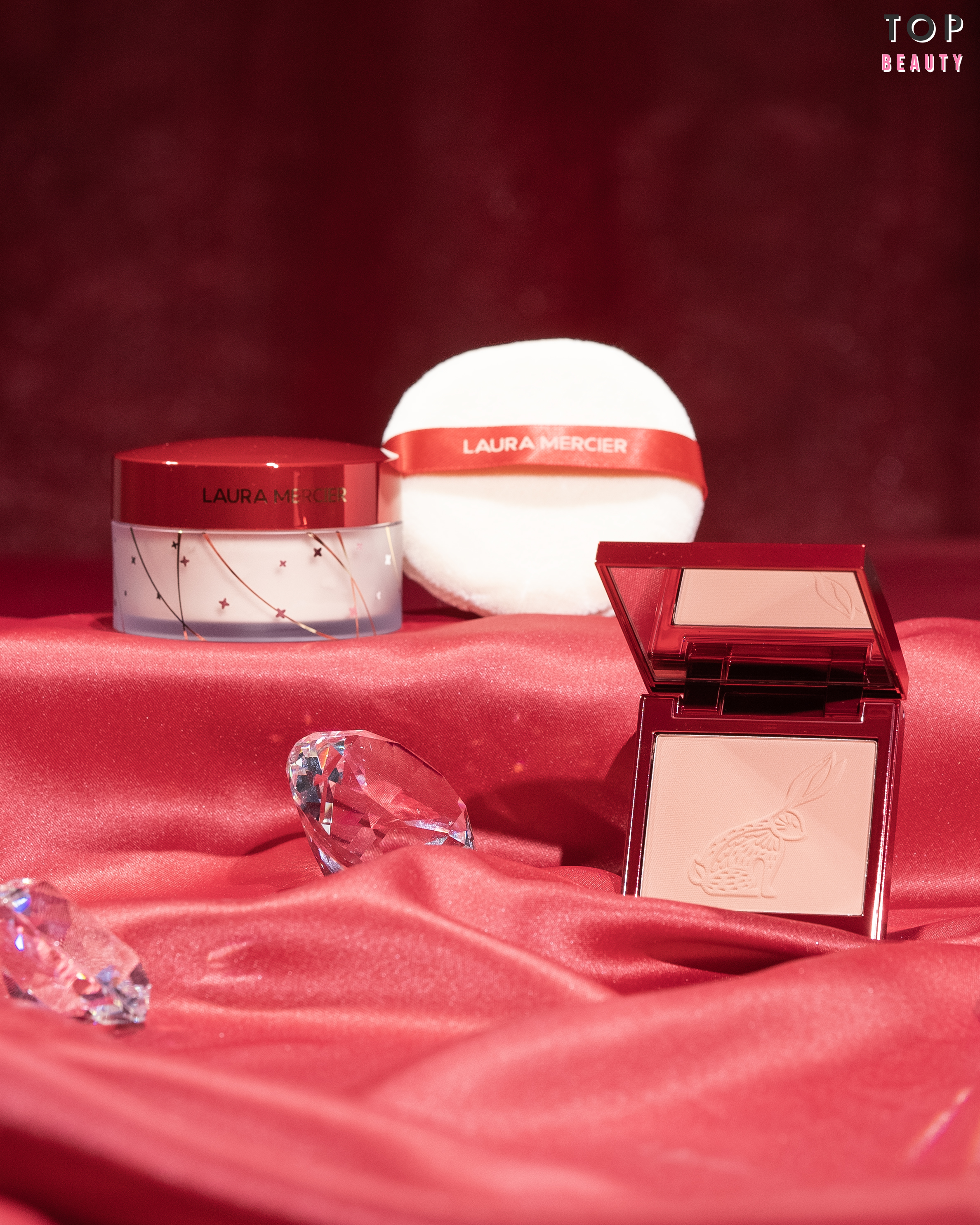 LAURA MERCIER 限量版2023新春節日彩妝系列:柔光透明蜜粉套裝$370、極致潤色胭脂$280