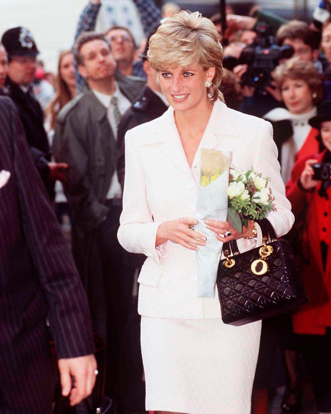 Dior最經典的包款莫過於1995年推出的Lady Dior黛妃包