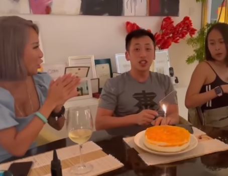 洗米嫂為周柏豪慶祝生日。