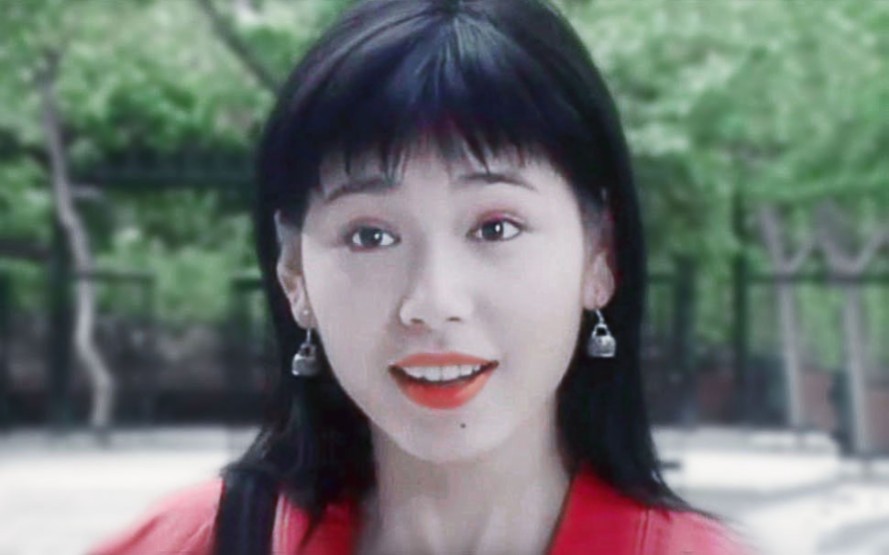 現年55歲的馮曉文90年代出道