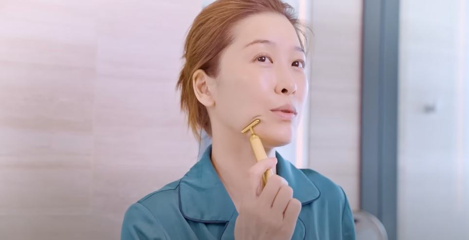 每邊最少做10下,有助快速排除水腫,極速見效!