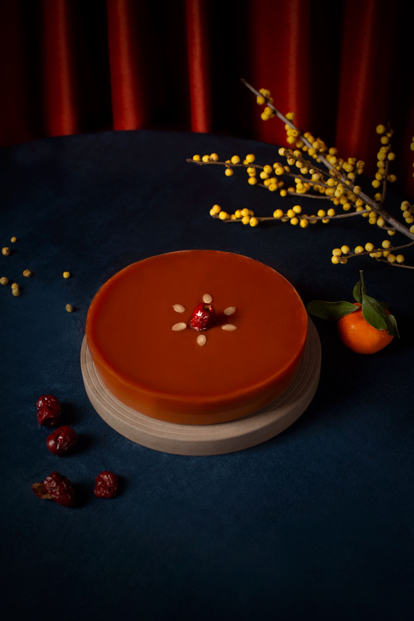 富貴椰汁年糕則以清甜的蔗糖混入新鮮椰汁炮製